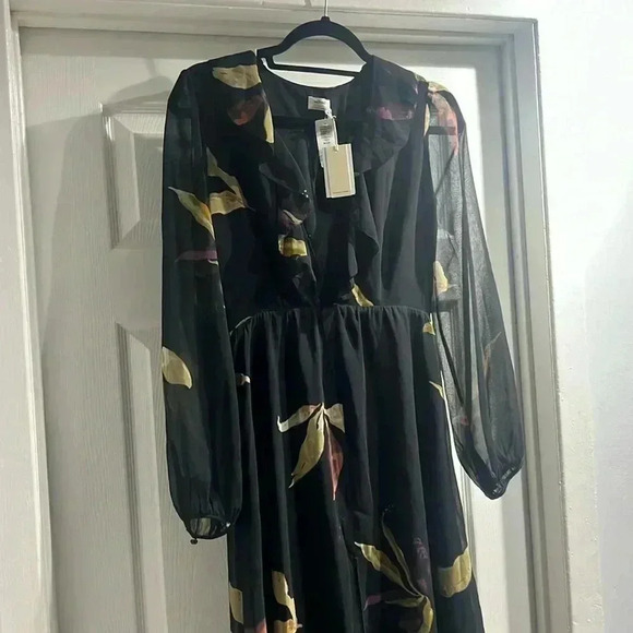 Aritzia Wilfred  Dress - Picture 2 of 13